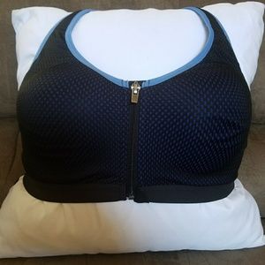 Victoria's Secret sport bra size 38C